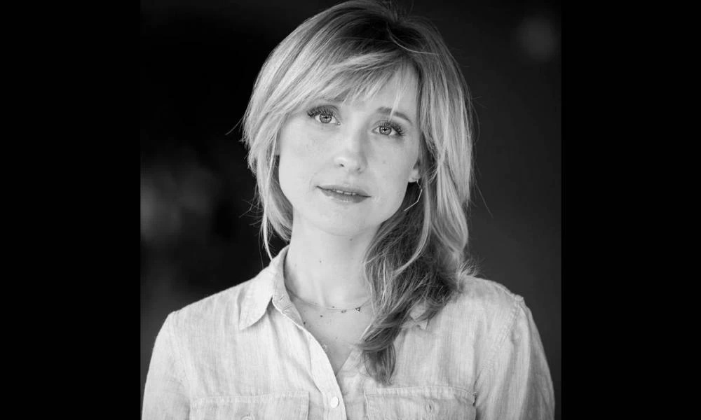 Άλισον Μακ: Πως το «κορίτσι του Superman» έκανε γυναίκες σε σκλάβες του σεξ